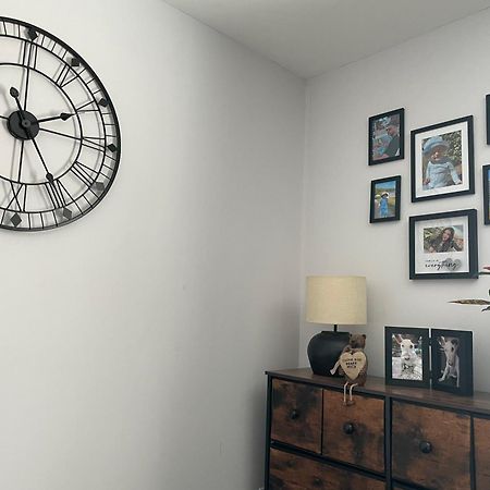 Cosy Home From Home With Private Bathroom - Free Parking Cardiff Extérieur photo